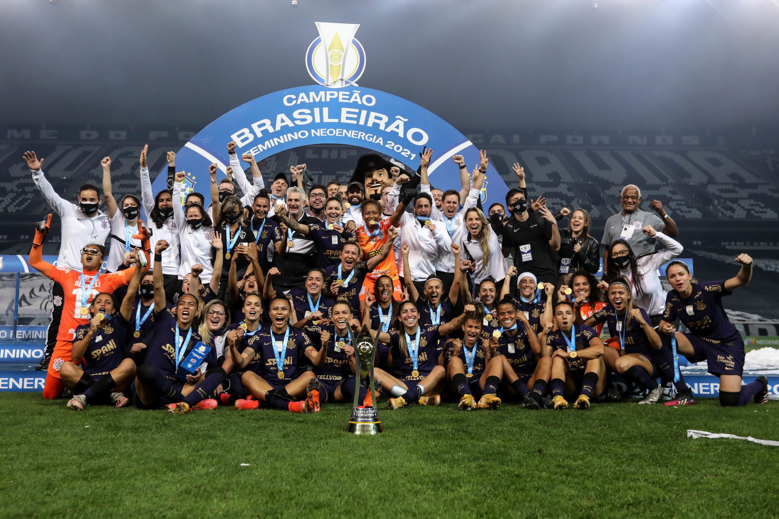 Meu Timão on X: Sport Club Corinthians Paulista, tricampeão brasileiro de futebol  feminino.  / X